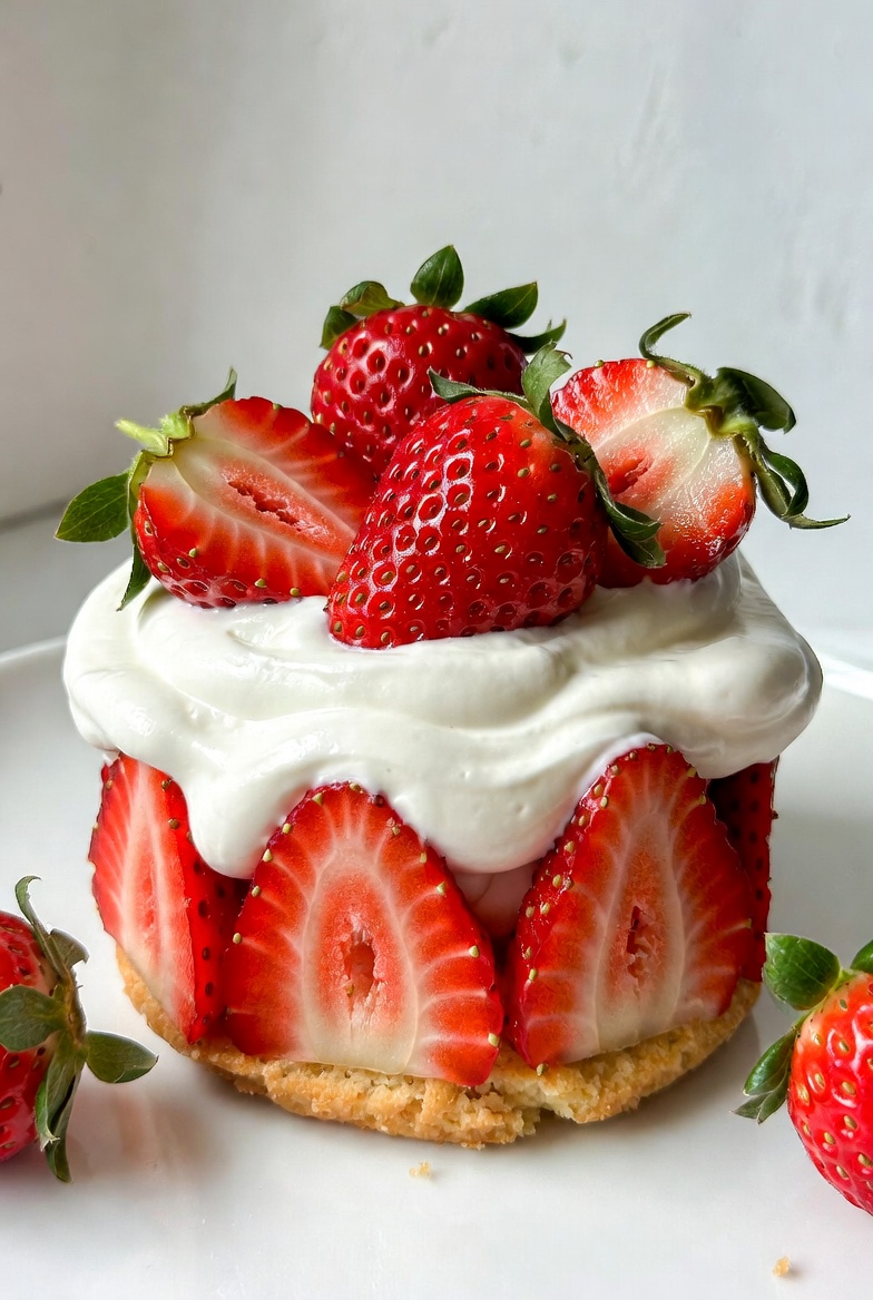 The Alpine-Crumb Protocol: A Master Study in the Ultimate Strawberry Shortcake