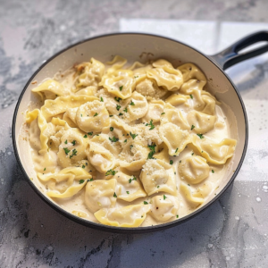 Easy Alfredo Tortellini Recipe for Quick Weeknight Dinner